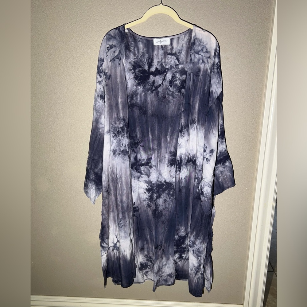 Navy & White tie-dye kimono OS